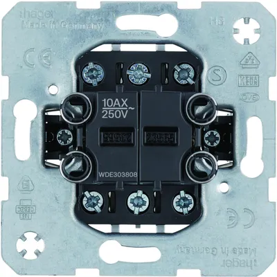Mechanizm podwójnego łącznika schodowego Hager one.platform 10AX 250V, model WDE303808, z widocznymi zaciskami śrubowymi.