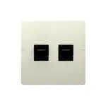 Beżowe gniazdo Simon Basic z dwoma portami RJ45 kat. 5e i RJ11, idealne do sieci komputerowych i telefonicznych.