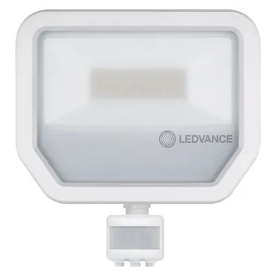 Biały naświetlacz LED Ledvance 50W z czujnikiem ruchu, ciepła barwa światła 3000K, strumień świetlny 5500lm, klasa szczelności IP65.