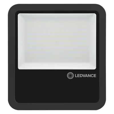 Czarny naświetlacz LED Floodlight 125W marki Ledvance o barwie ciepłej 3000K, strumieniu świetlnym 13750lm i klasie szczelności IP65.