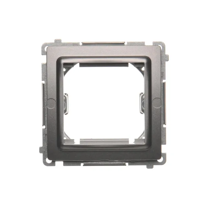 Adapter (przejściówka) na osprzęt standardu 45 x 45 mm Simon Basic BMA45M/21, wykonany ze stali Inox.