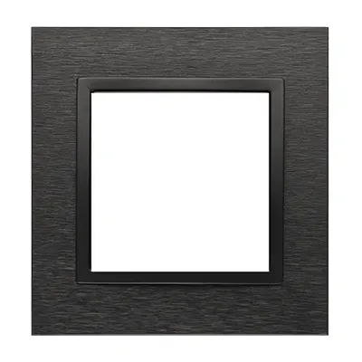 Ramka pojedyncza Inox Dark Simon 54 Nature - DRN1/83, producenta Kontakt-Simon, w kolorze ciemnego grafitu z efektem szczotkowanego metalu.