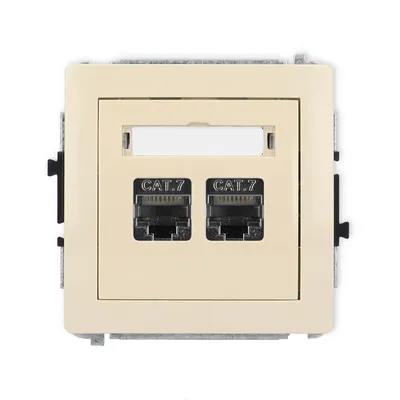 Beżowe podwójne gniazdo komputerowe RJ45 Karlik DECO kat.7, ekranowane, z polem opisowym.