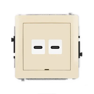 Gniazdo podwójne 2xUSB-C Karlik DECO w kolorze beżowym, z dwoma portami USB typu C do ładowania urządzeń.