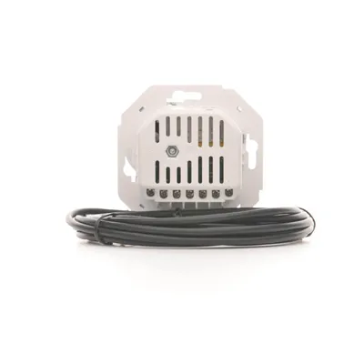 Regulator temperatury z czujnikiem zewnętrznym Simon 54 DRT10Z.02/43, srebrny mat, widok z tyłu z podłączonym kablem.