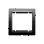 Czarny matowy adapter (przejściówka) Simon Basic BMA45M/49 do osprzętu 45x45mm.