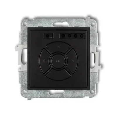 Elektroniczny sterownik roletowy Karlik ICON 12ISR-3A w kolorze czarnym matowym, z przyciskami nawigacyjnymi i wskaźnikami.