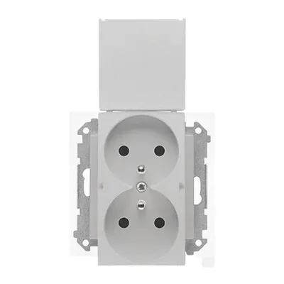 Gniazdo bryzgoszczelne podwójne Simon 55 IP-44 w kolorze aluminium matowym, z klapkami ochronnymi.