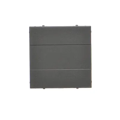 Zaślepka ramki Simon 55 w kolorze czarny mat, mocowana na zatrzask, model TP/149.