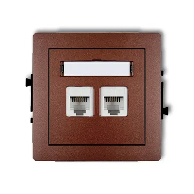 Gniazdo telefoniczne podwójne Karlik DECO w kolorze brązowego metaliku, z polem opisowym, na białym tle.