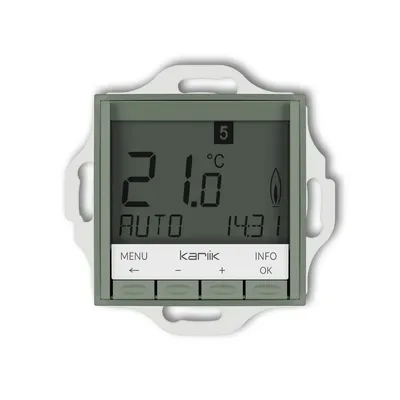 Elektroniczny regulator temperatury Karlik ICON w kolorze szałwiowym, z niebieskim podświetleniem i wyświetlaczem cyfrowym.