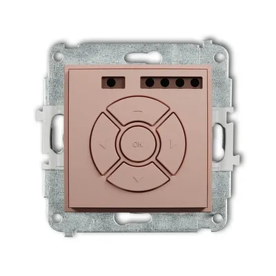 Elektroniczny sterownik roletowy Karlik ICON w kolorze łososiowym z przyciskami sterującymi i wskaźnikami.