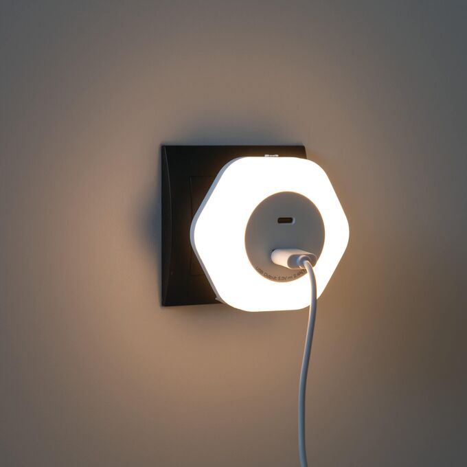 Lampka wtykowa LED BOLA LED 2xUSB WW W Biały Kanlux - 37397