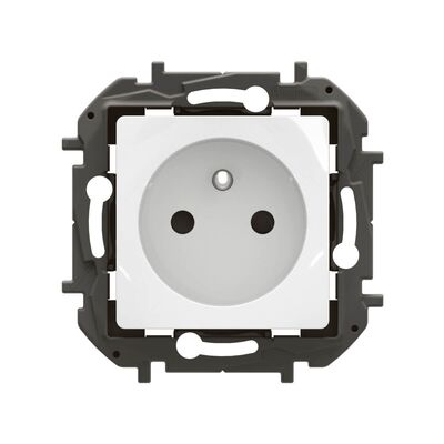 Gniazdo pojedyncze z uziemieniem i przesłonami (szybkozłącza) Biały Legrand Nowe Niloe - NP3100WH