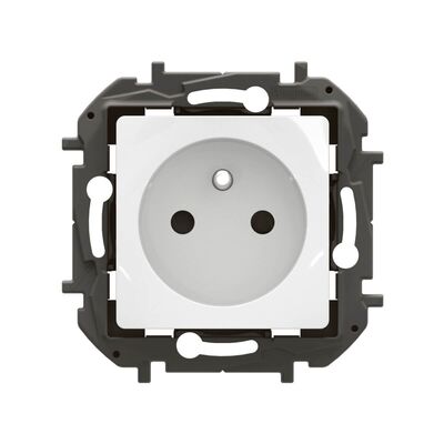 Gniazdo pojedyncze z uziemieniem i przesłonami (zaciski śrubowe) Biały Legrand Nowe Niloe - NP3102WH