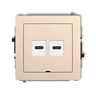 Beżowa podwójna ładowarka USB typu C Karlik DECO 30W z dwoma portami USB-C, idealna do nowoczesnych wnętrz.