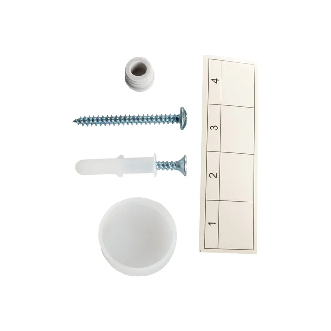 Akcesoria montażowe do rozdzielnicy natynkowej: kołek rozporowy, śruba, zaślepka oraz etykiety z numeracją 1-4.