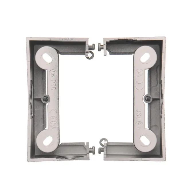 Puszka natynkowa pojedyncza, składana Stal Inox Simon Basic Standard - PSC/21 na białym tle.