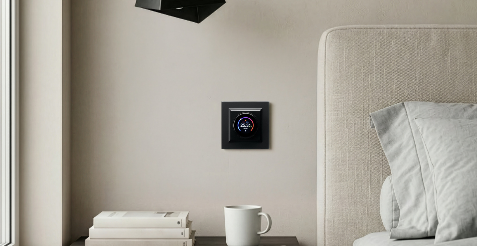 Termostat WiFi Ospel Sonata w sypialni